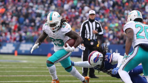 This Day in Dolphins History: Dolphins Clinch Wild Card Spot in 2016 with Win in Buffalo