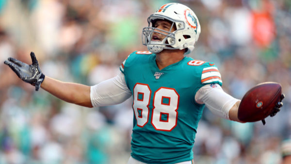 Dolphins Place Franchise Tag on Gesicki