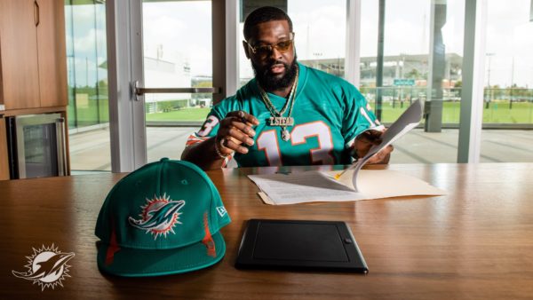 The Dolphins Got a Leader for their Offensive Line