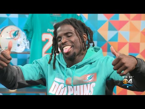 CBS: Tyreek Hill And Mike McDaniel Look Ahead To Dolphins Camp