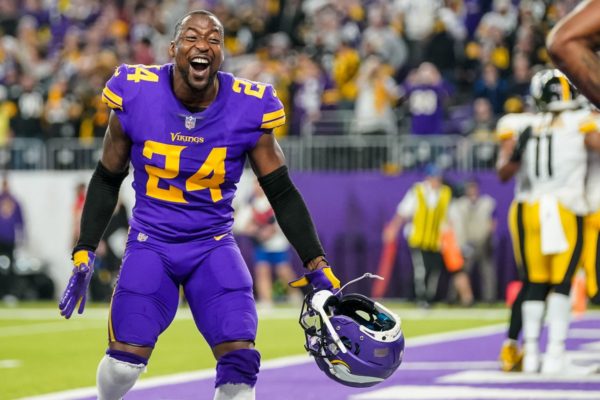 CB Mackensie Alexander Has Workout with the Dolphins