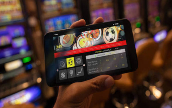 Sports Betting vs. Slots Machines: Which one is better?