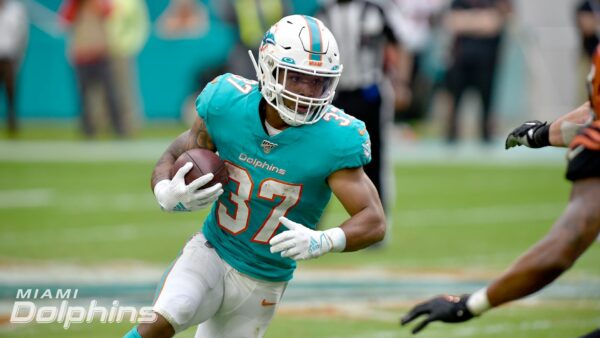 Dolphins Re-Sign RB Myles Gaskin