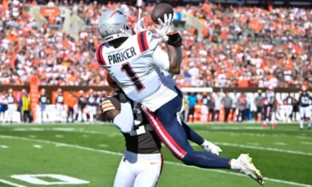 Former Dolphins Receiver DeVante Parker Signs Deal Extension with the Patriots