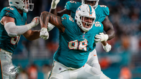 Dolphins DT Brandon Pili has Apparent Neck Injury, Practice Was Stopped