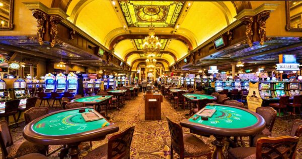 How do casinos payout large sums of money? The secret behind huge payouts