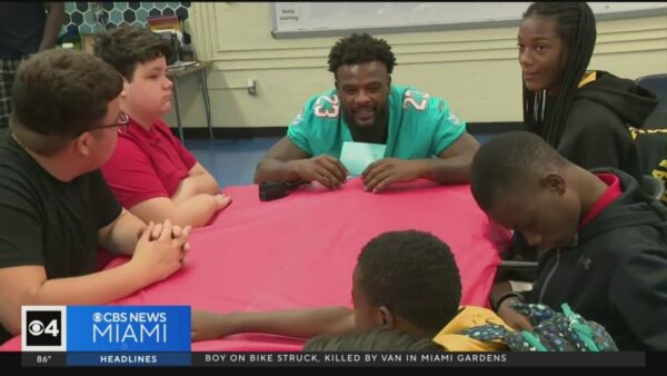 Miami Dolphins Spread Message of Acceptance, inclusivity During Visit to Local School