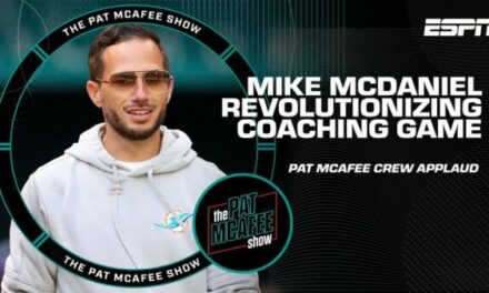 Pat McAfee APPLAUDS Mike McDaniel’s ‘BEAUTIFUL’ offense