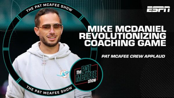 Pat McAfee APPLAUDS Mike McDaniel’s ‘BEAUTIFUL’ offense