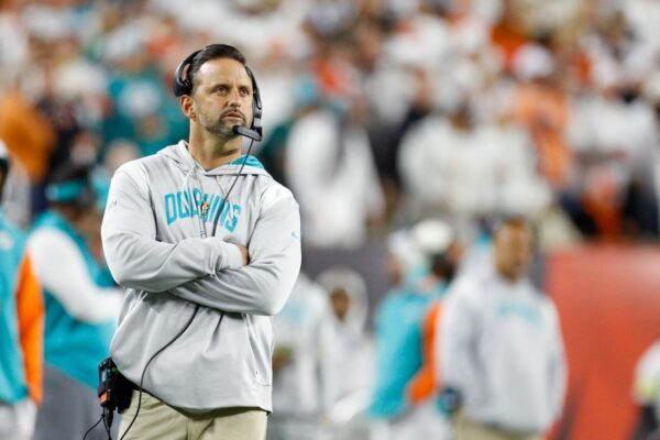 Giants Request to Talk to Dolphins LB Coach Anthony Campanile