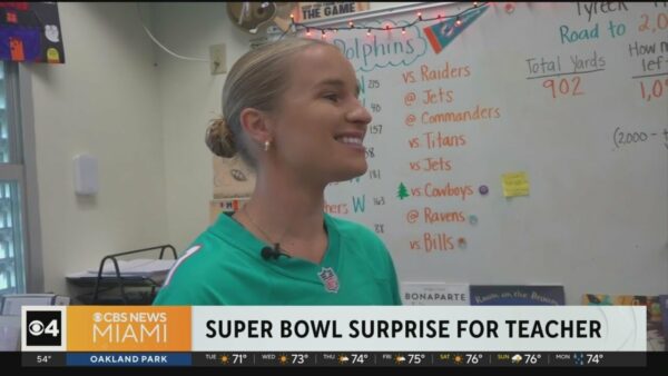 Dan Marino surprised South Florida teacher with tickets to the Super Bowl