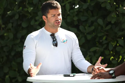 Dolphins Safeties Coach Follows Fangio to Philly