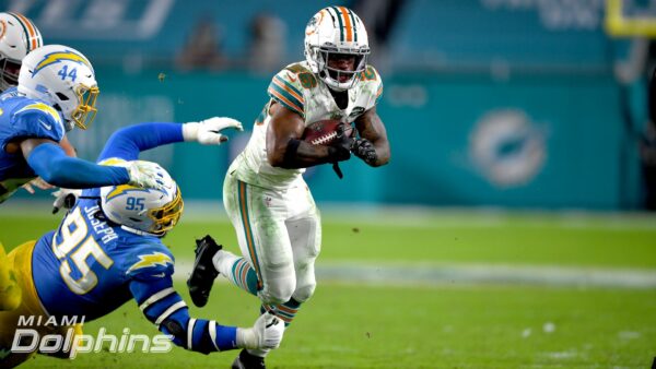 Dolphins to Re-Sign RB Salvon Ahmed