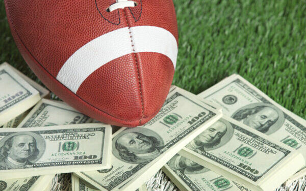 The Difference Between NFL and CFL Betting: Where It’s Easier to Make Money