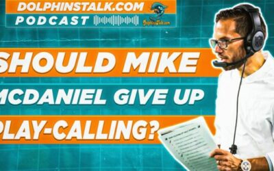 Should Mike McDaniel Give up Play Calling?