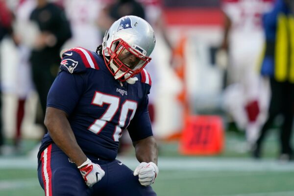 Dolphins Agree to Terms with DT Adam Butler