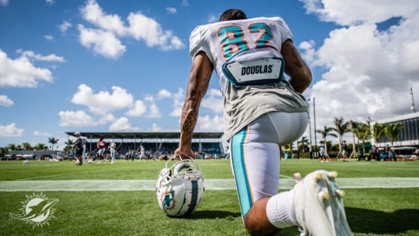 Dolphins Head To Windy City-  Tua, Team Hope To See What?