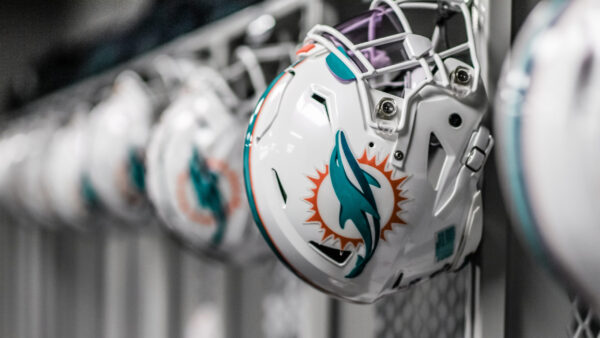 DolphinsTalk Podcast: Will the Dolphins Take Penei Sewell if he Falls to Pick #6?