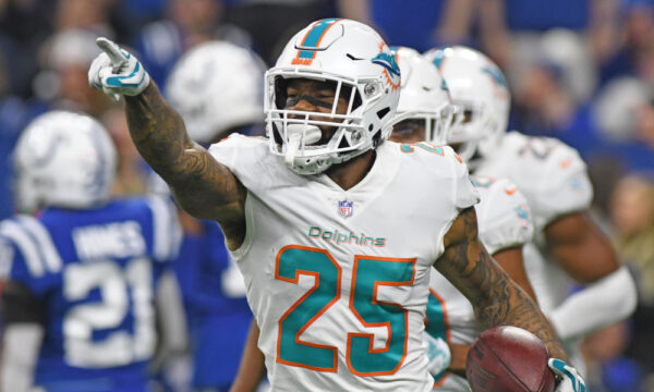 BREAKING: Dolphins Place Xavien Howard on PUP