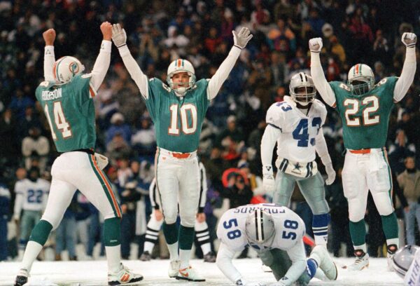 This Day in Dolphins History: Dolphins Beat Cowboys on Thanksgiving in “Leon Lett Game”