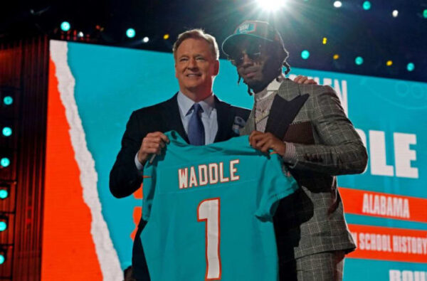 ESPN+: Breaking Down the Dolphins Selecting Jaylen Waddle at Pick 6