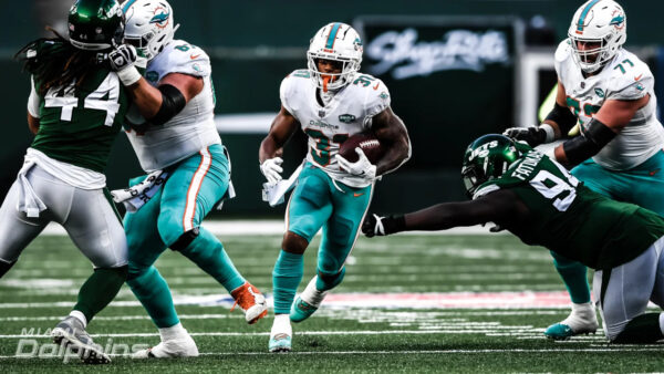 Dolphins Stall Jets: Move to 7-4